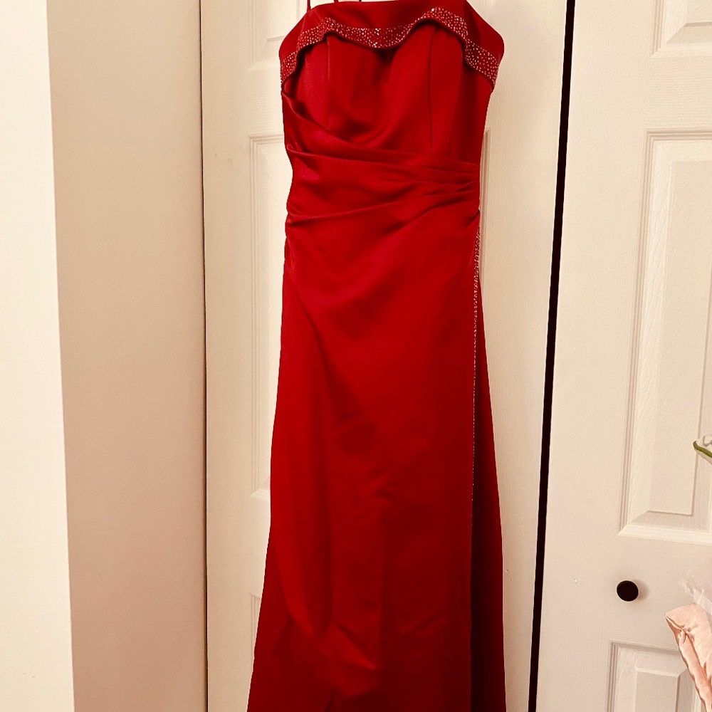 Gorgeous formal evening Gown